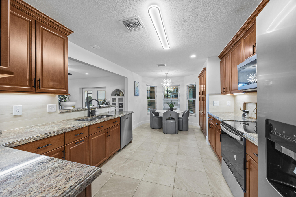 2400 Seaford Drive - Photo 3