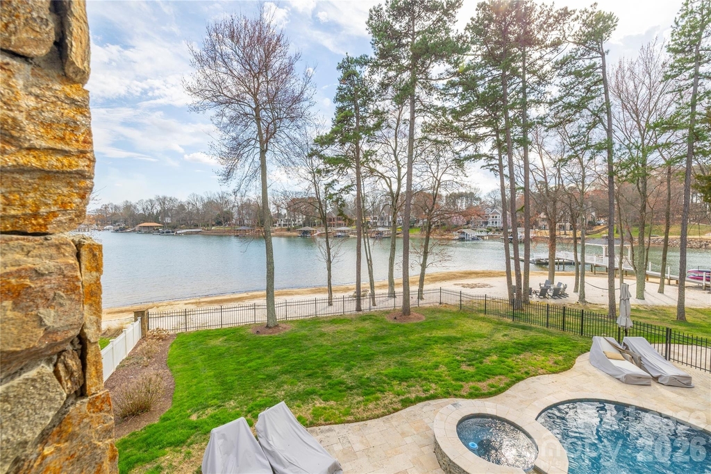 19001 Double Eagle Drive - Photo 2