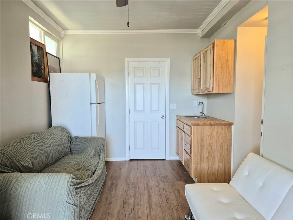 1382 Western - Photo 16