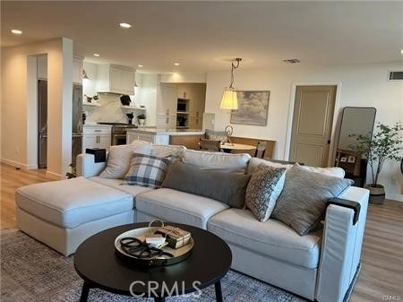 723 Palisades Beach Road - Photo 2