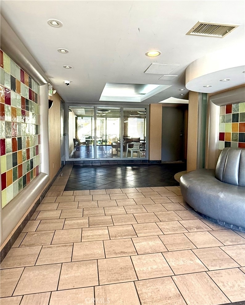 19009 Sherman Way - Photo 10