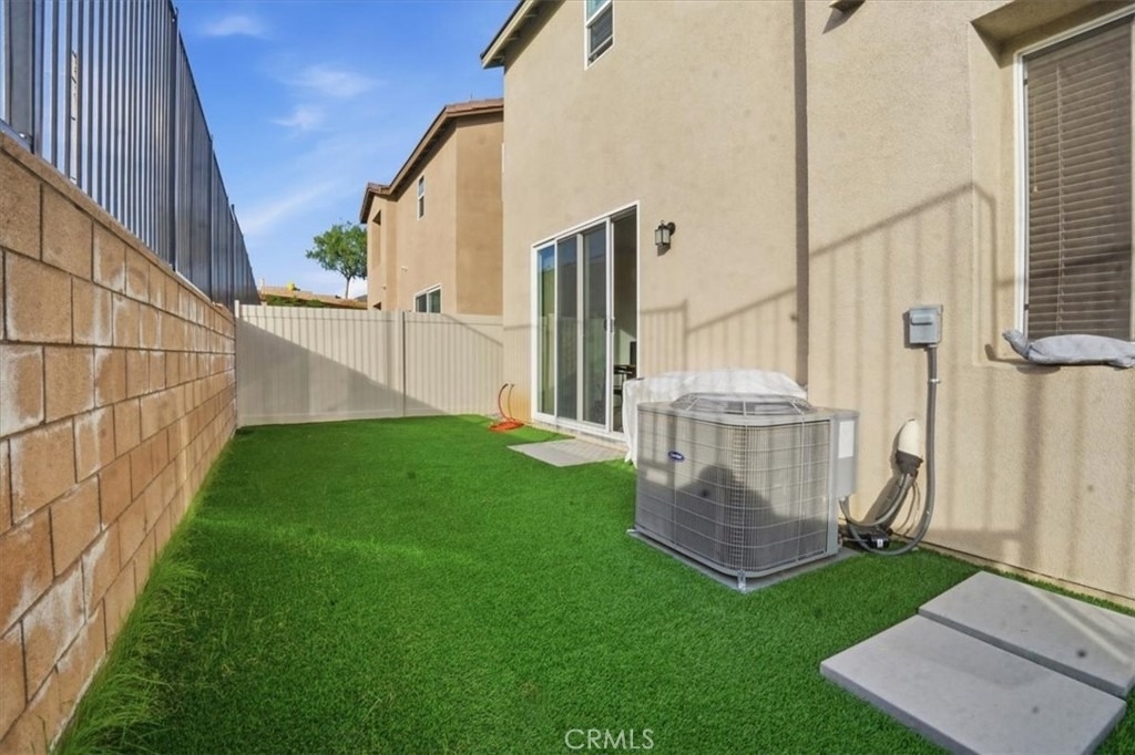 556 Enzo Street - Photo 41