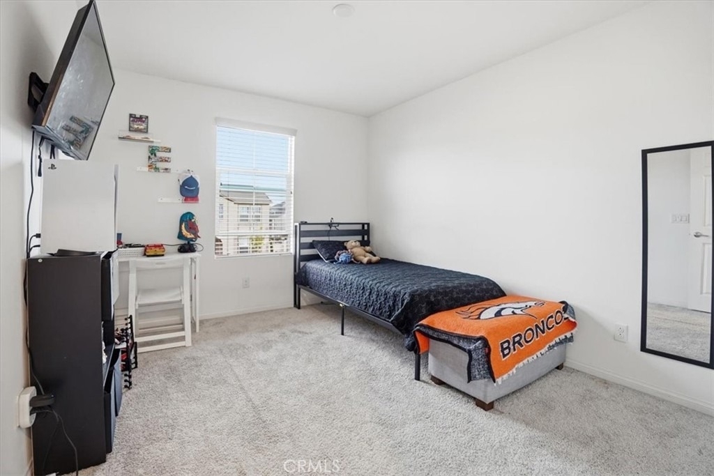 556 Enzo Street - Photo 34