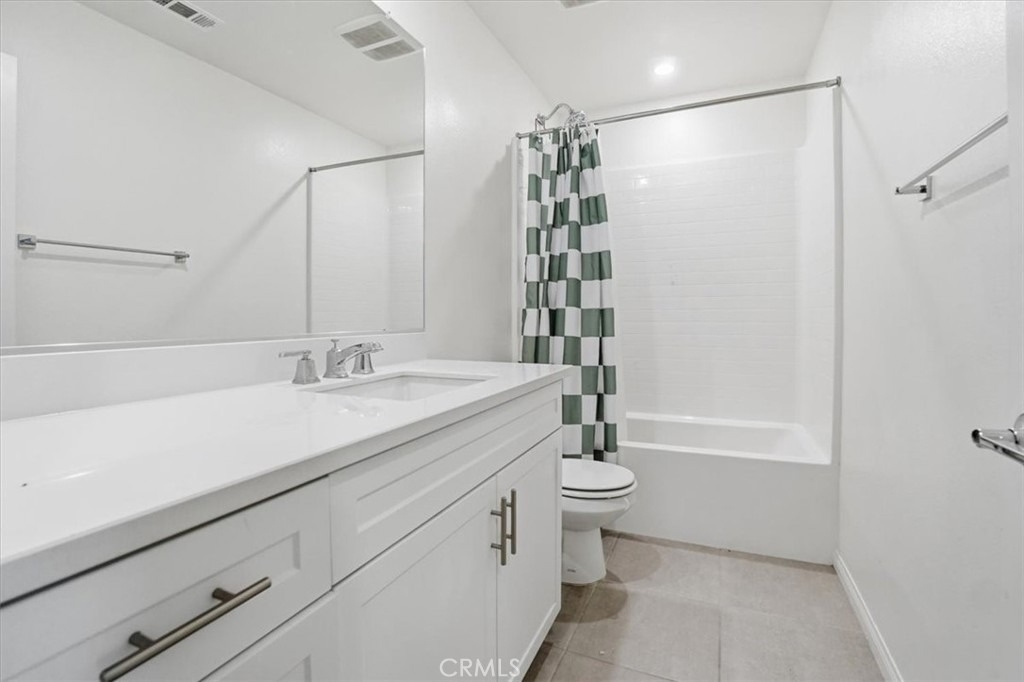 556 Enzo Street - Photo 33