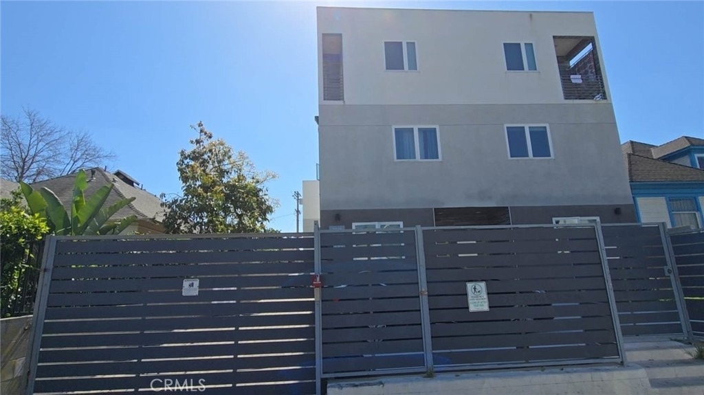 2250 W 14th - Photo 0