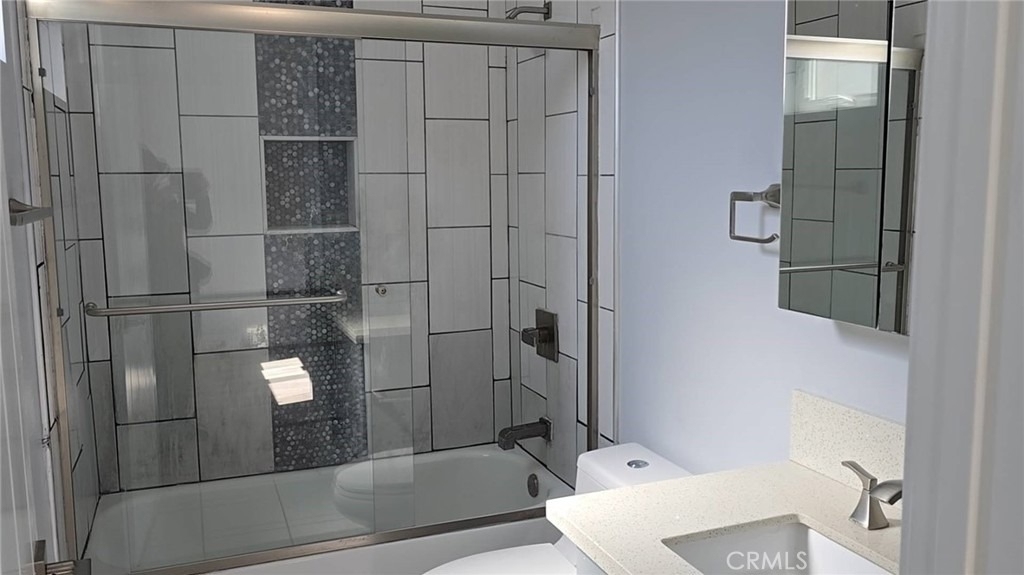 2250 W 14th - Photo 5