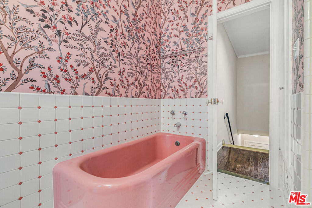 6053 Scenic Avenue - Photo 21