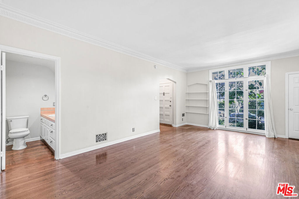 6053 Scenic Avenue - Photo 5