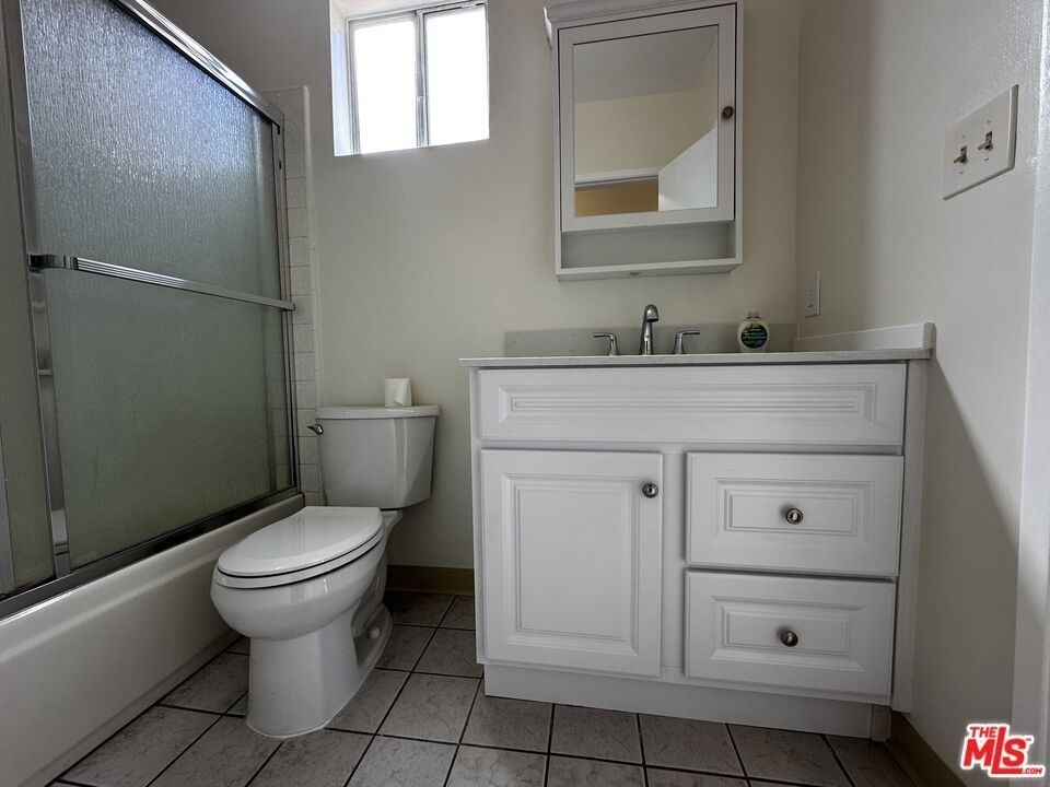 12779 Venice Boulevard - Photo 13