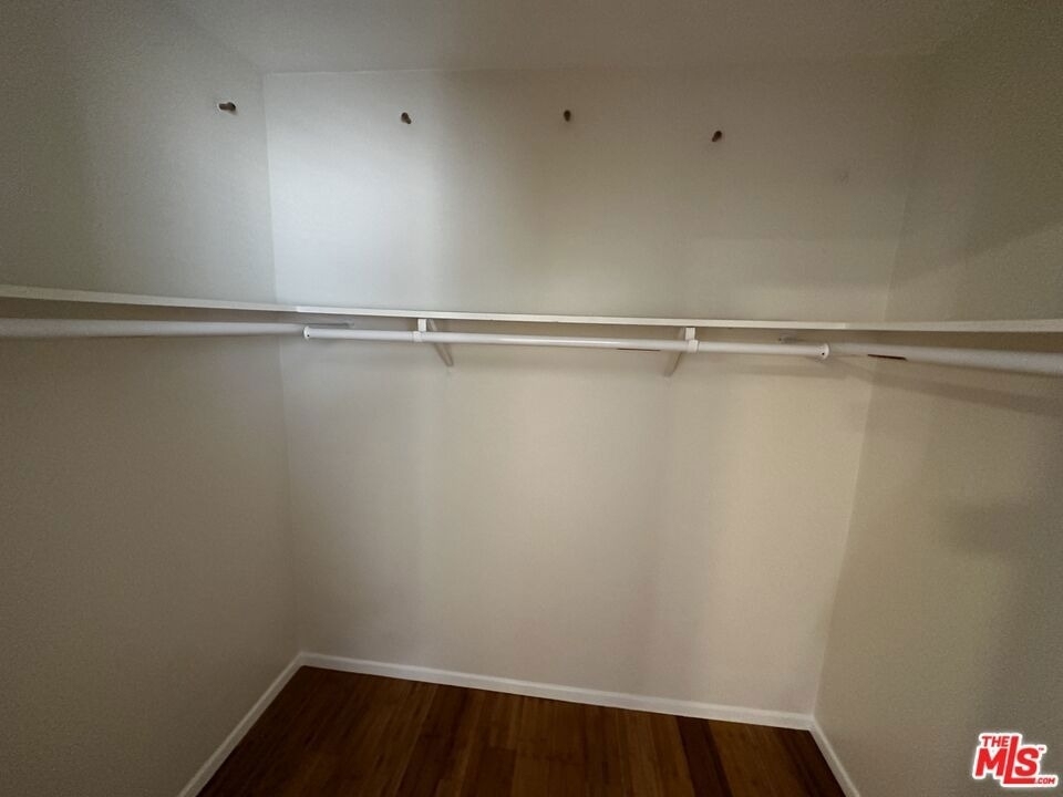 12779 Venice Boulevard - Photo 17