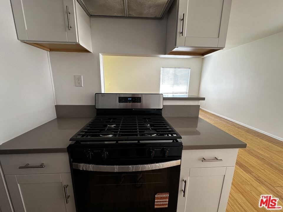 12779 Venice Boulevard - Photo 6