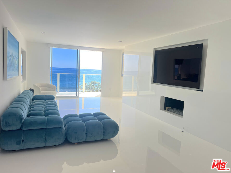 22548 Pacific Coast Highway - Photo 3