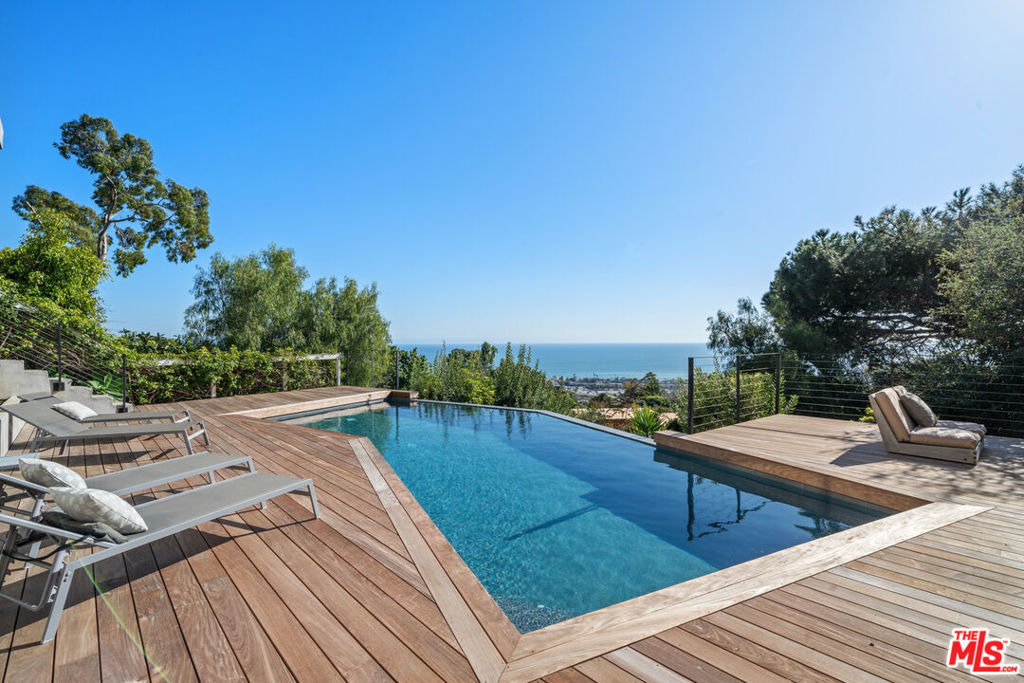 23812 Malibu Crest Drive - Photo 26