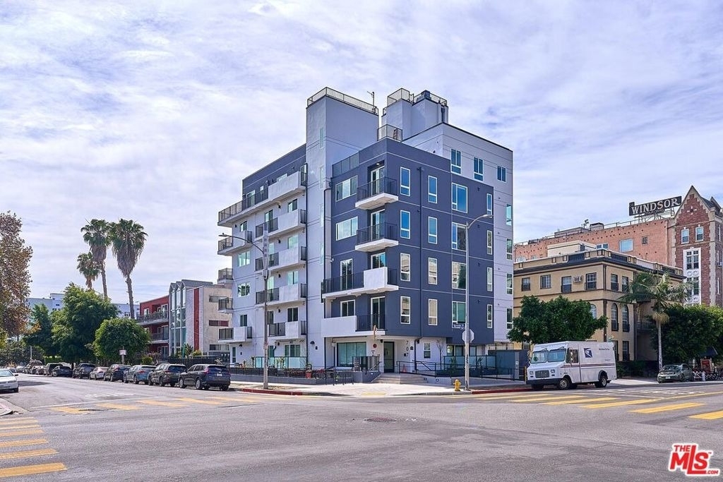 707 S Berendo Street - Photo 1