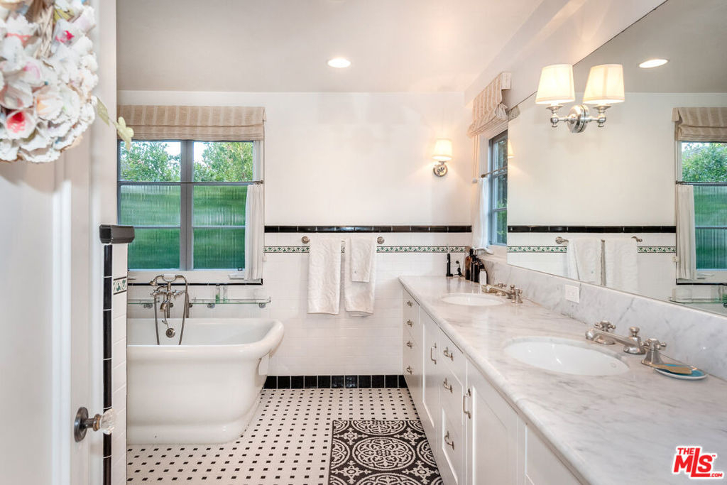 408 17th Street - Photo 43