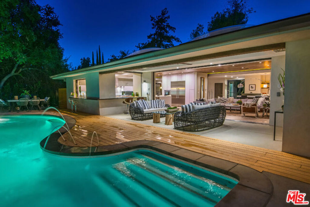 16957 Mooncrest Drive - Photo 3