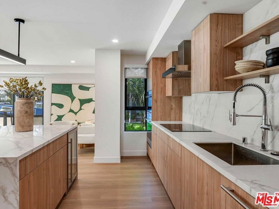 350 N Palm Drive - Photo 10