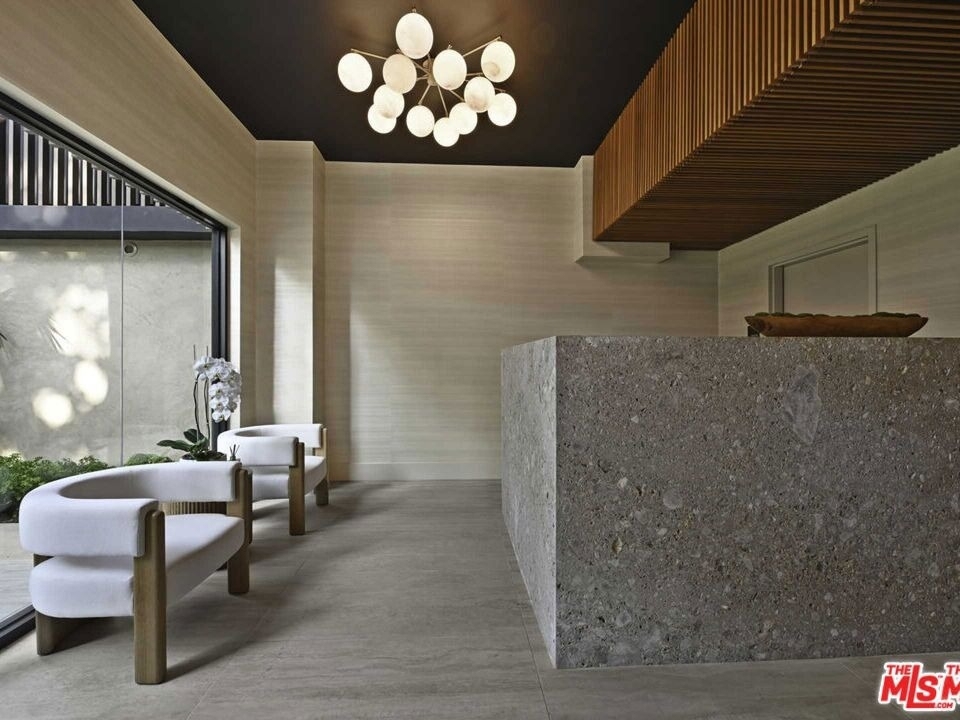 350 N Palm Drive - Photo 3
