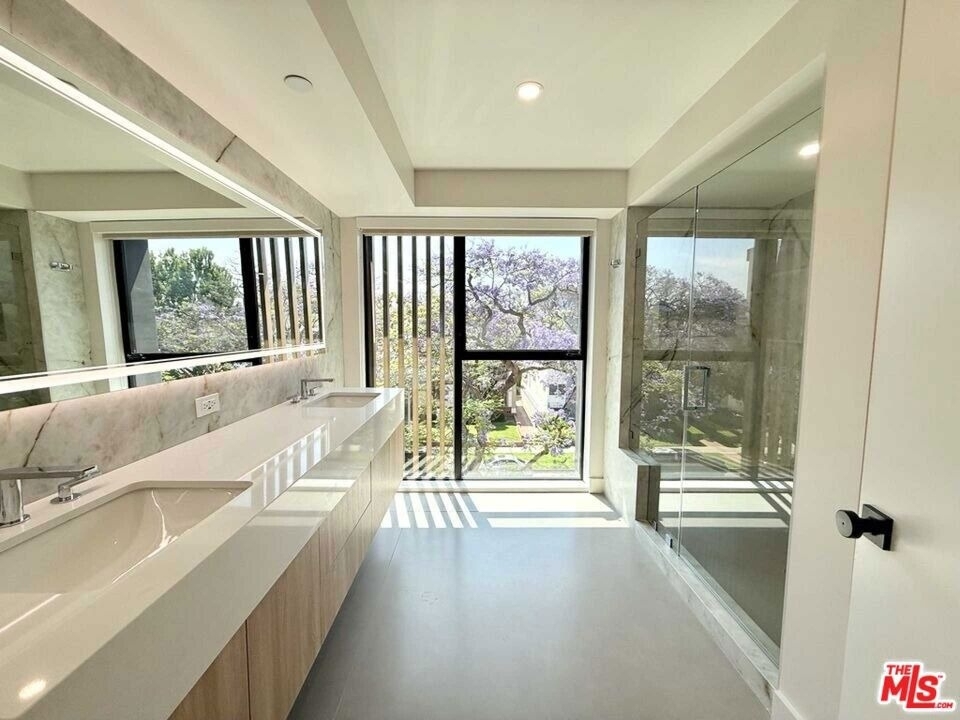 350 N Palm Drive - Photo 13