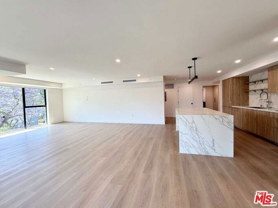 350 N Palm Drive - Photo 18