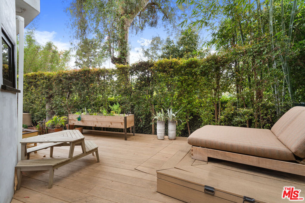 2065 Watsonia Terrace - Photo 27