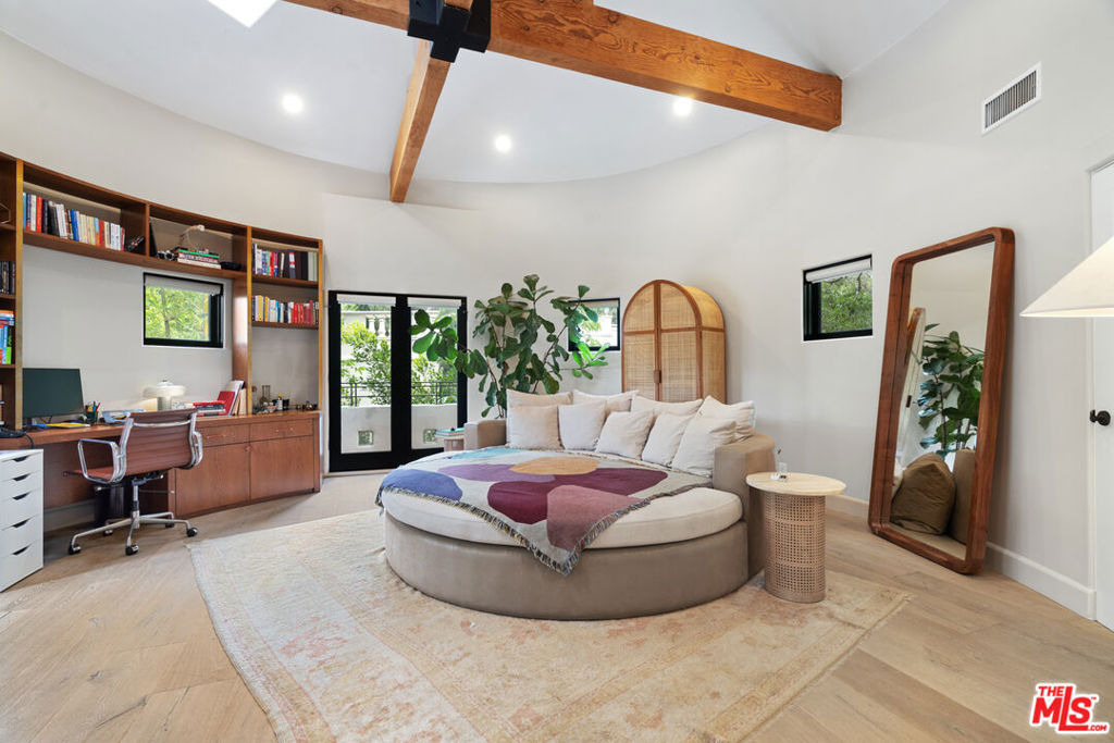 2065 Watsonia Terrace - Photo 21