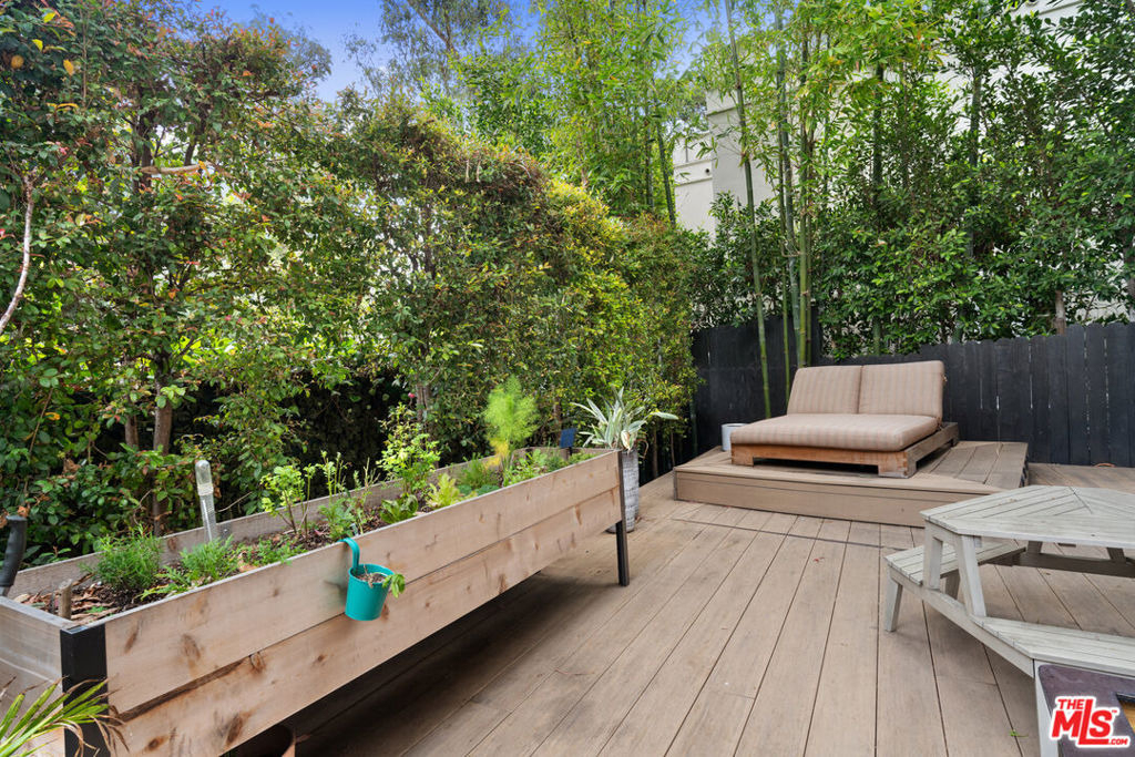 2065 Watsonia Terrace - Photo 26