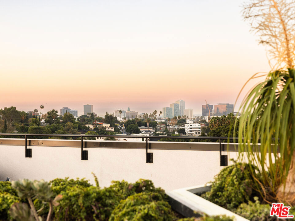 3004 W Sunset Boulevard - Photo 10