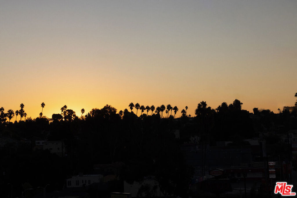 3004 W Sunset Boulevard - Photo 11