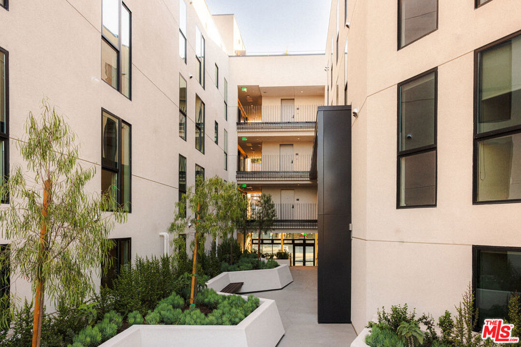 3004 W Sunset Boulevard - Photo 16