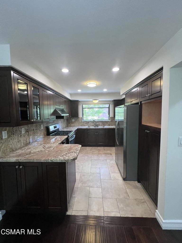 21900 Marylee Street - Photo 0