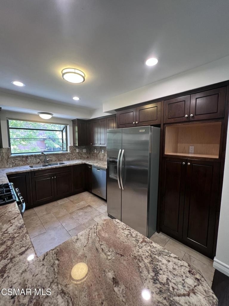 21900 Marylee Street - Photo 3