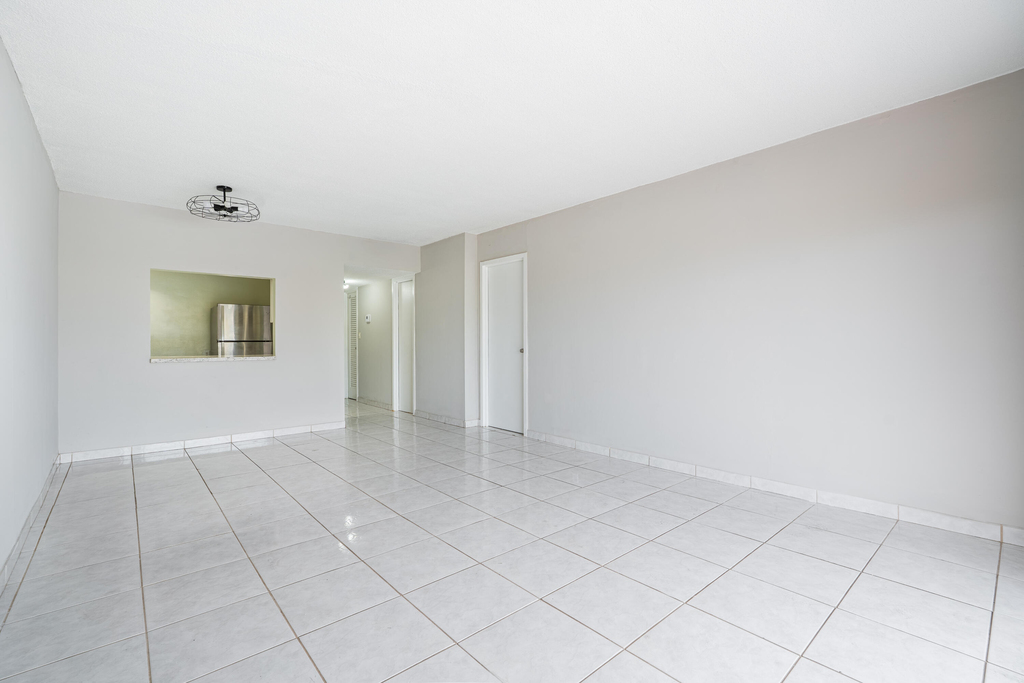 2200 E Hallandale Beach Boulevard - Photo 22