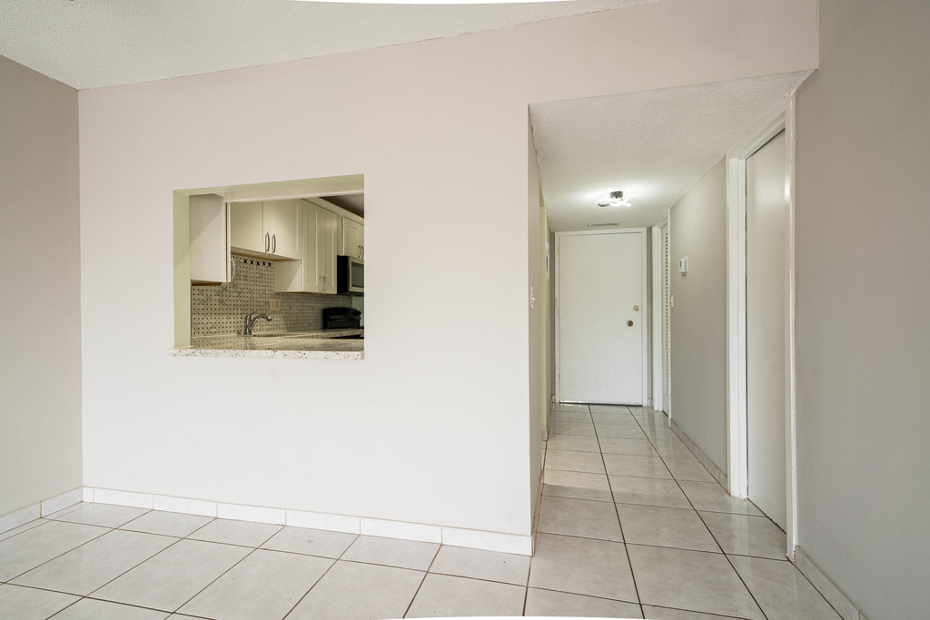 2200 E Hallandale Beach Boulevard - Photo 26