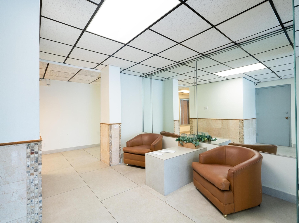 2200 E Hallandale Beach Boulevard - Photo 4