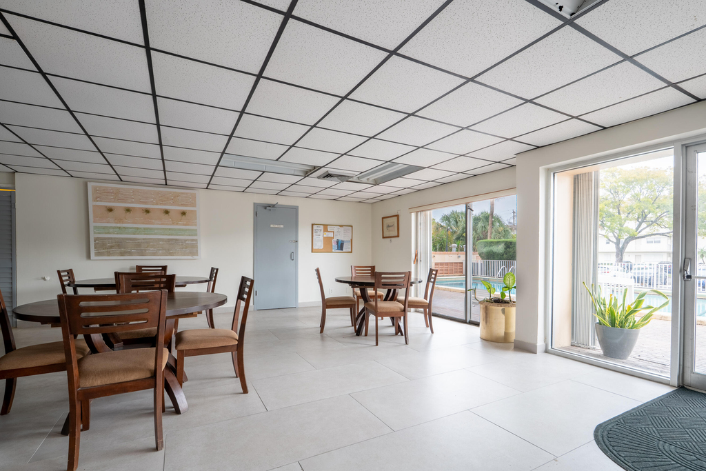 2200 E Hallandale Beach Boulevard - Photo 5