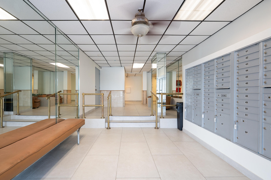 2200 E Hallandale Beach Boulevard - Photo 3