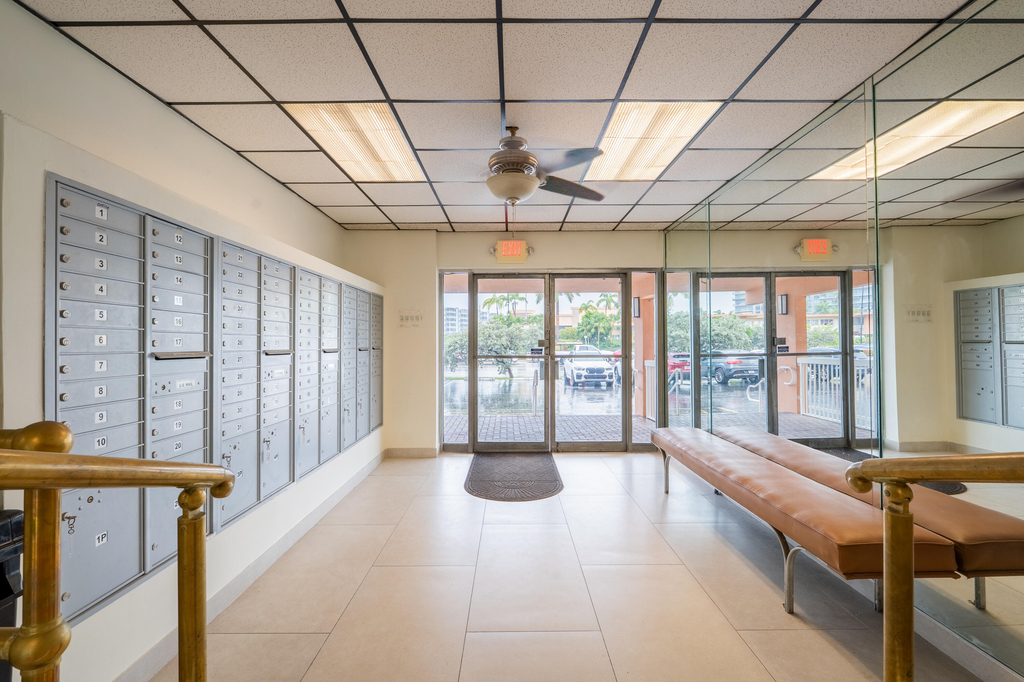 2200 E Hallandale Beach Boulevard - Photo 2