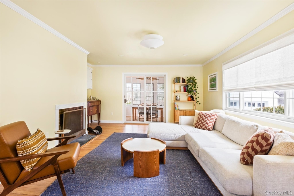 11 Bieselin Road - Photo 2
