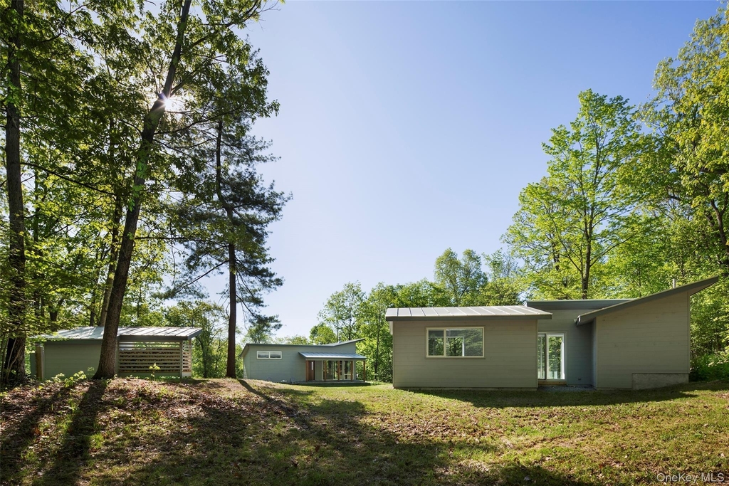 425 Lake Drive - Photo 1