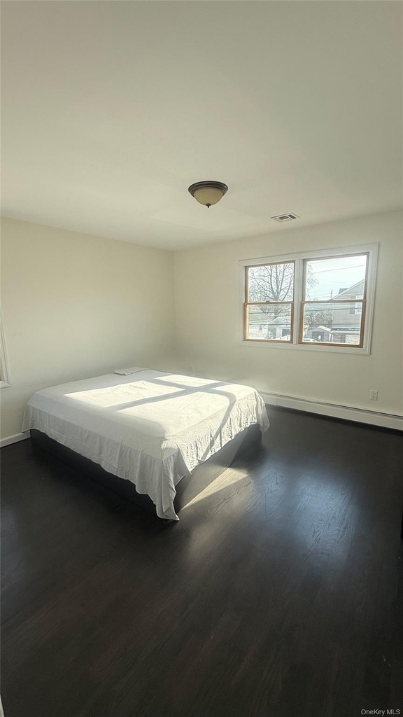 1318 Post Avenue - Photo 12