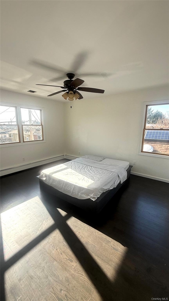 1318 Post Avenue - Photo 10