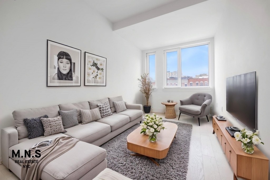 531 W 159th Street - Photo 8