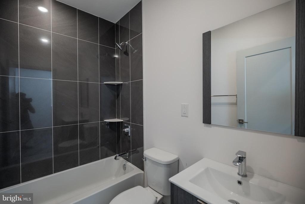 3716 Haverford Ave - Photo 9