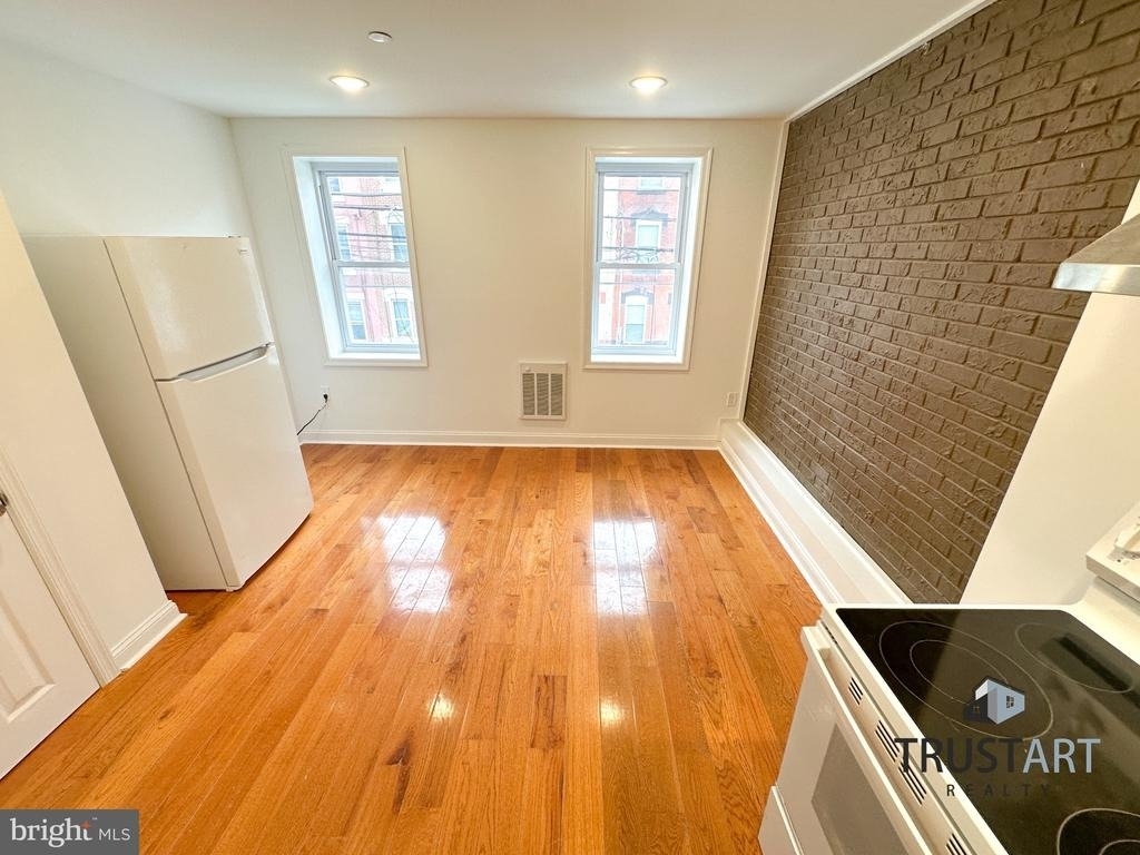 2025 N 4th Street - Photo 2