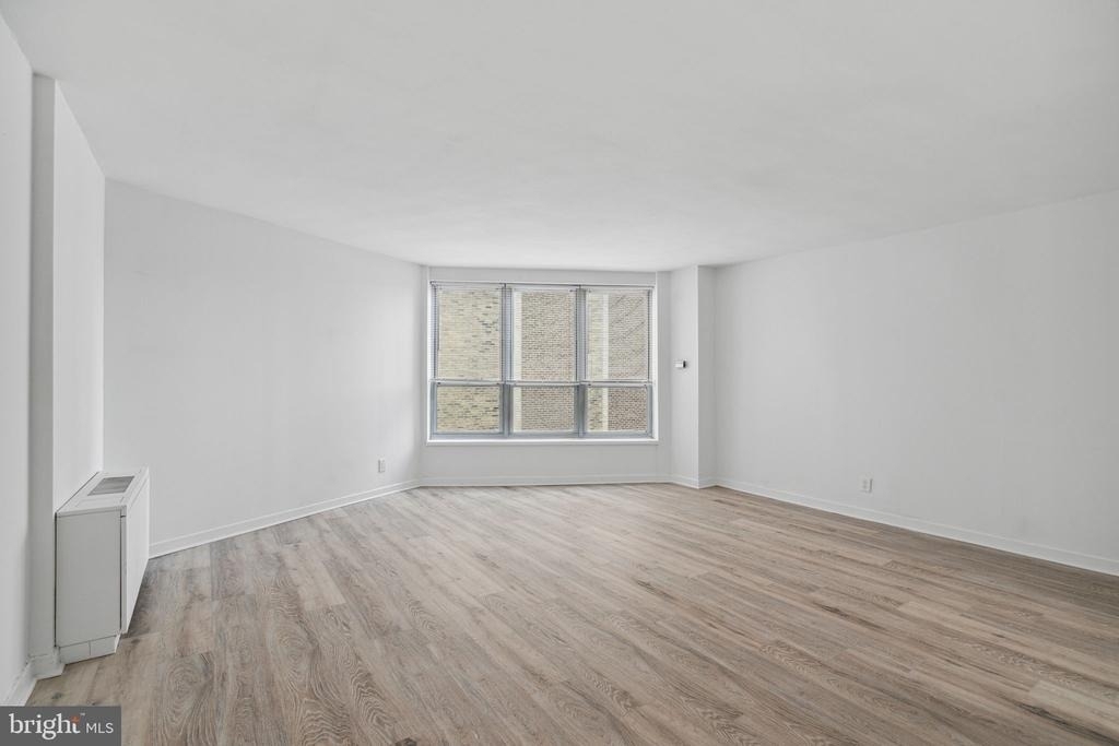 224 W Rittenhouse Square - Photo 1
