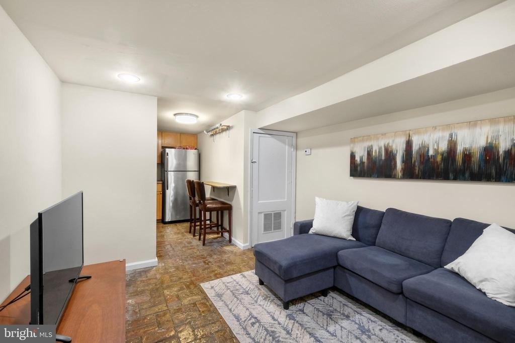 234 Bainbridge Street - Photo 0