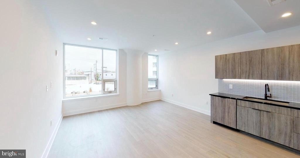1 Brown Street - Photo 3