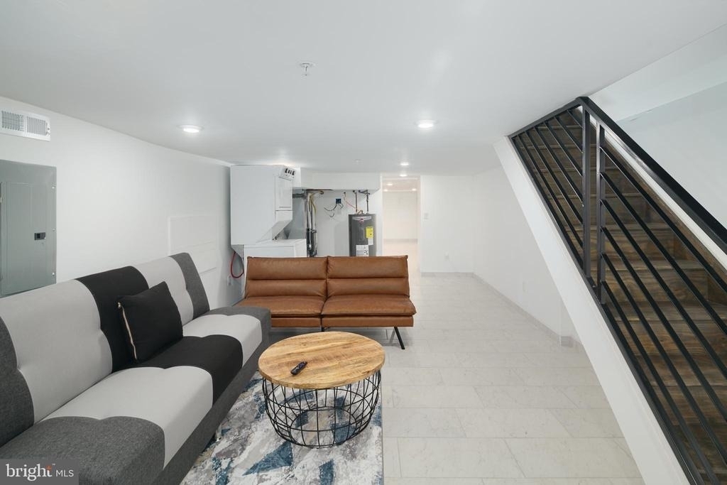 3127 Richmond Street - Photo 10