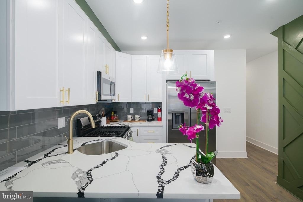 3127 Richmond Street - Photo 4
